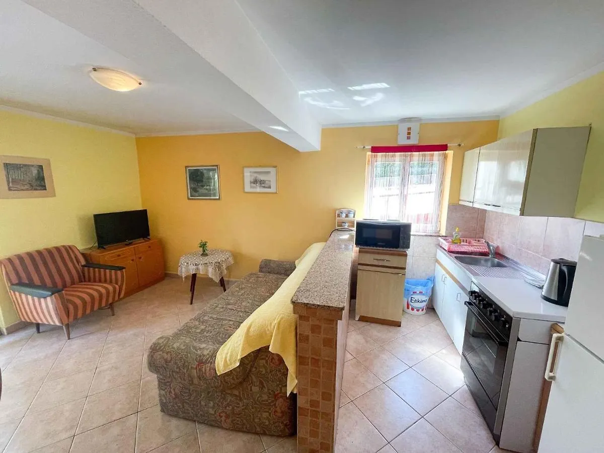 Apartment In Jadranovo 42072